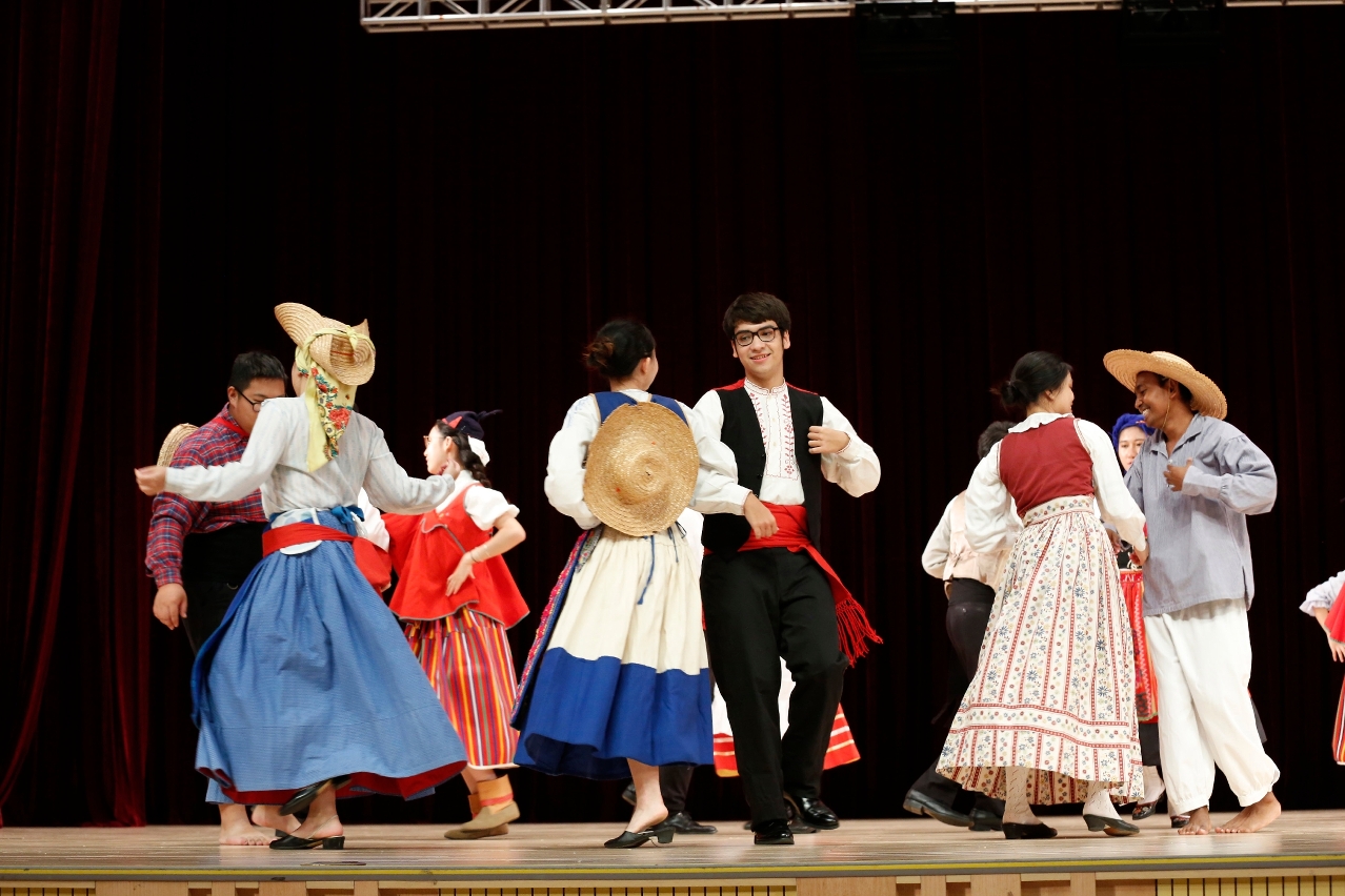 Students perform Portuguese folk dance