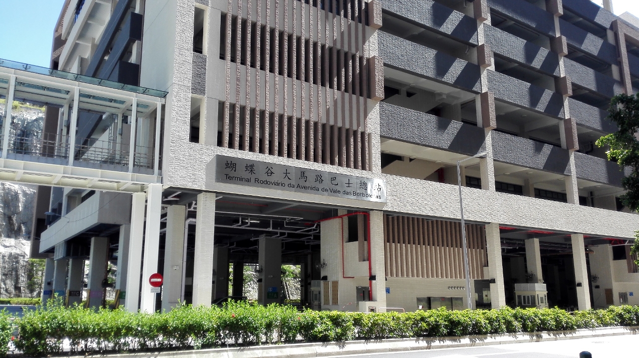石排灣綜合社區大樓地下的蝴蝶谷大馬路總站周六啟用