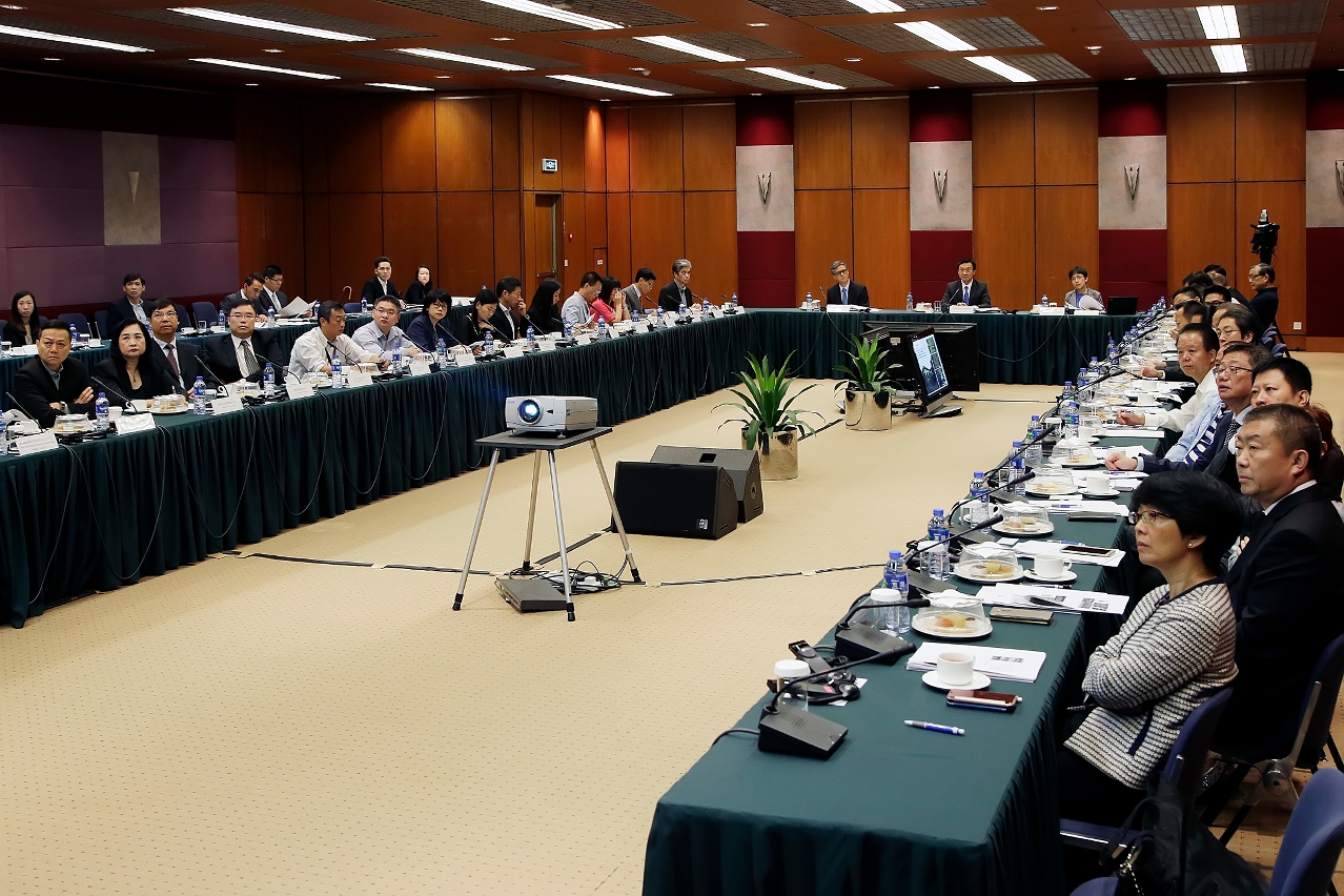 Doutor Alexis Tam preside à segunda reunião plenária de 2016 do CDT