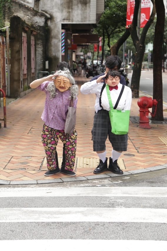 今年交通有禮劇場以「半人偶」形式向公眾宣揚交通安全