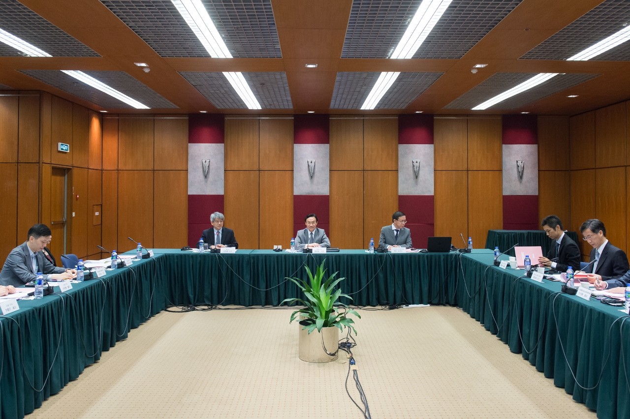 Secretário para os Assuntos Sociais e Cultura presente na reunião da Comissão de Luta Contra a Sida