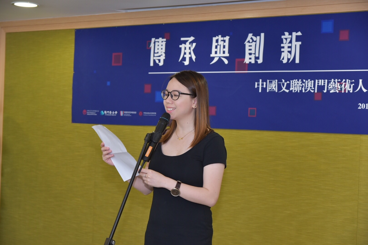 A Sra. Chan Ka I, Directora da Dream Theater Association apresentou as palavras de agradecimento, em representação dos formandos.