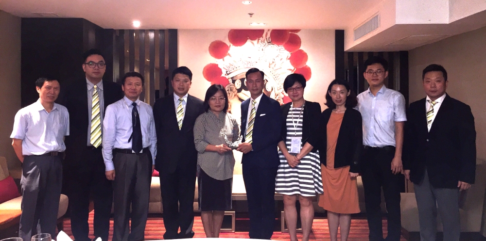 澳門青年企業家協會商務考察團拜訪中國駐泰國大使館經濟商務參贊處經濟商務參贊張佩東