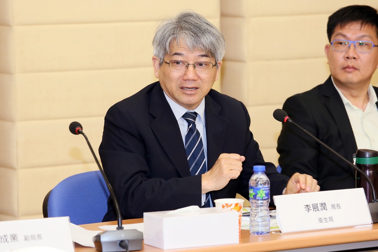 Director de Serviços de Saúde, Dr. Lei Chin Ion, responde às recomendações dos representantes das associações