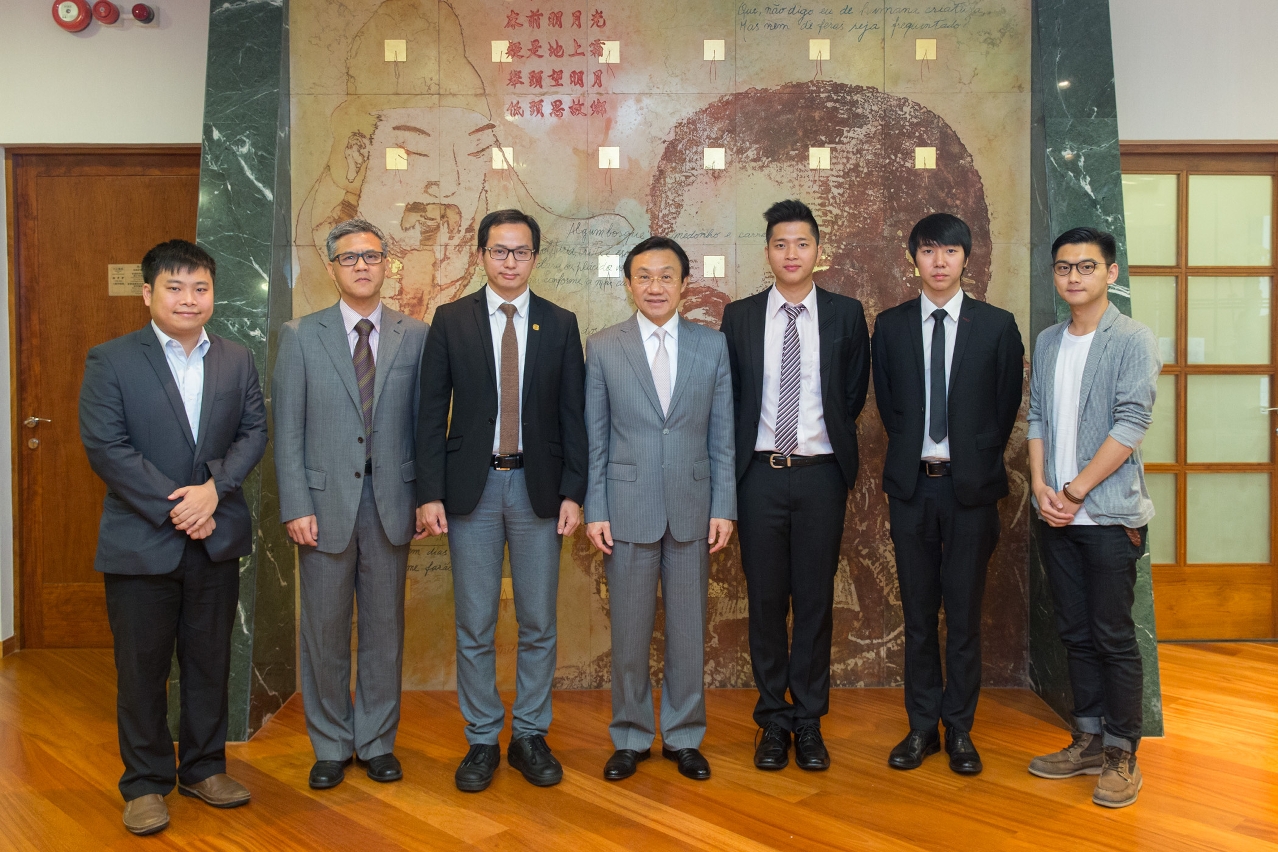 社會文化司司長譚俊榮與飛夢映畫工作室一行會面