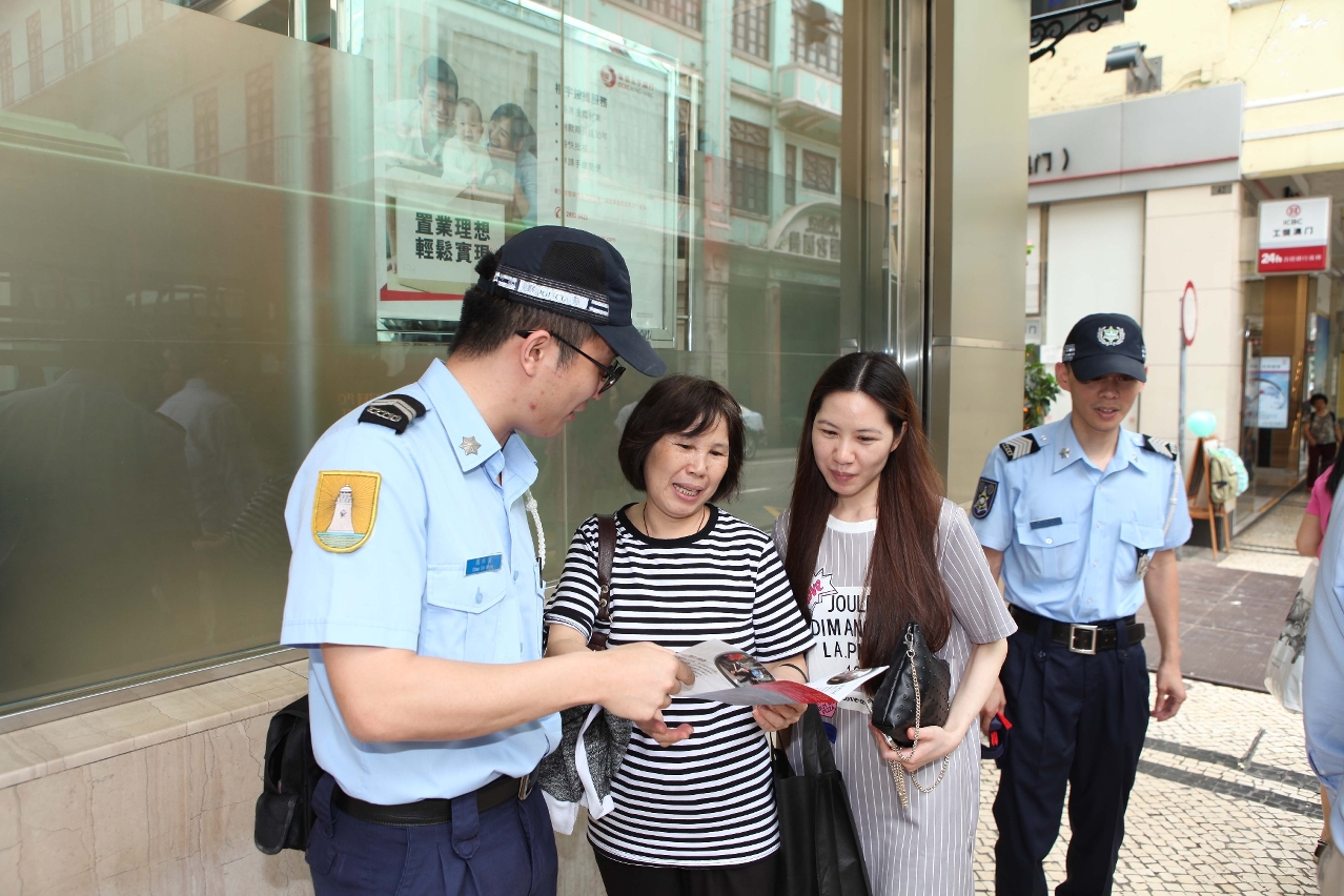 治安警於中區進行防扒宣傳活動4