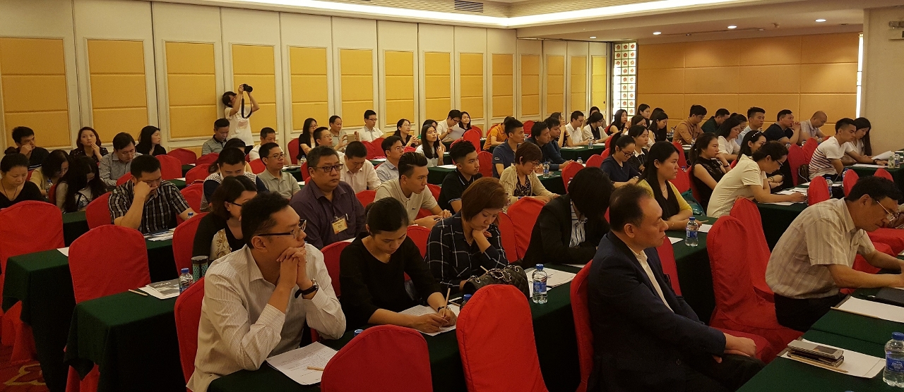 O “Seminário de Formação Conjunta da Indústria das Convenções e Exposições entre Guangdong e Macau” contou com cerca de 80 participantes