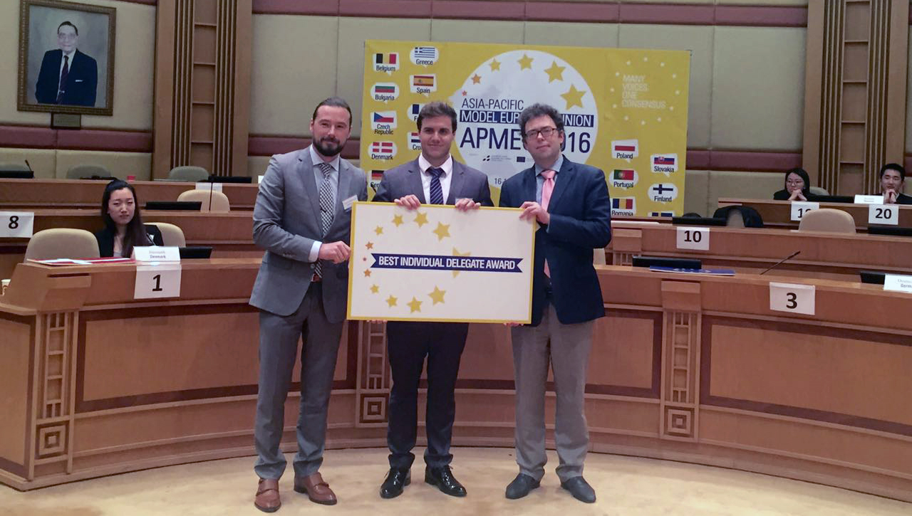 José Miguel Nuño de la Rosa Ortiz wins a Best Individual Award