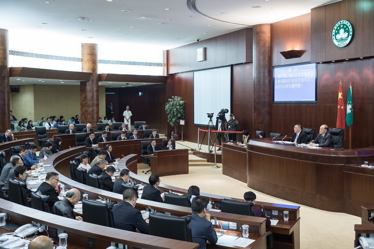 Chief Executive, Mr Chui Sai On, takes legislators' questions on government policy and social issues at a plenary session of the Legislative Assembly.