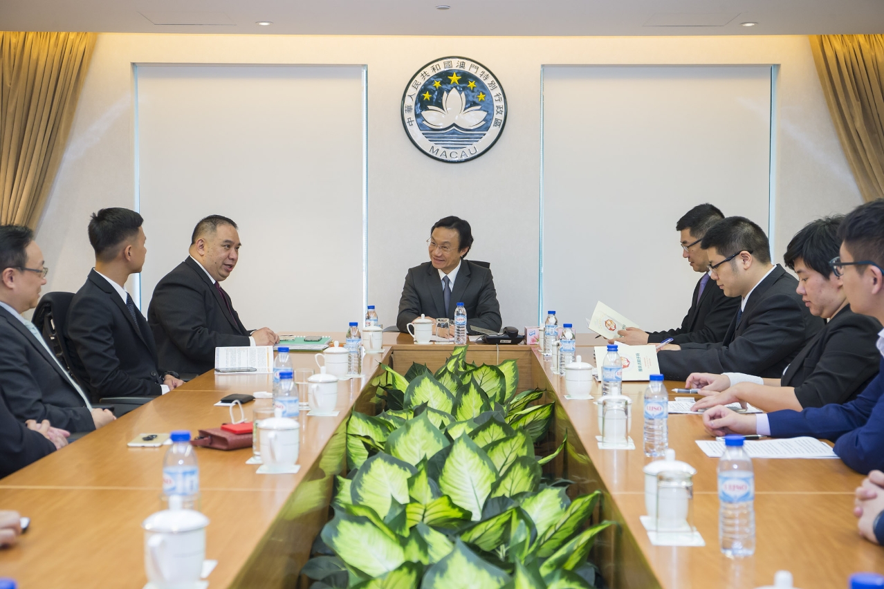 Secretário para os Assuntos Sociais e Cultura teve um encontro com Associação Promotora de União da Nação da China