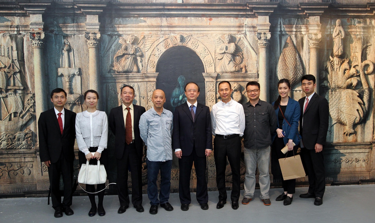 A delegação do Departamento do Património Cultural da RPC visitou a exposição “O Lugar onde o Património Mundial Brilha – Exposição Fotográfica do Centro Histórico de Macau”
