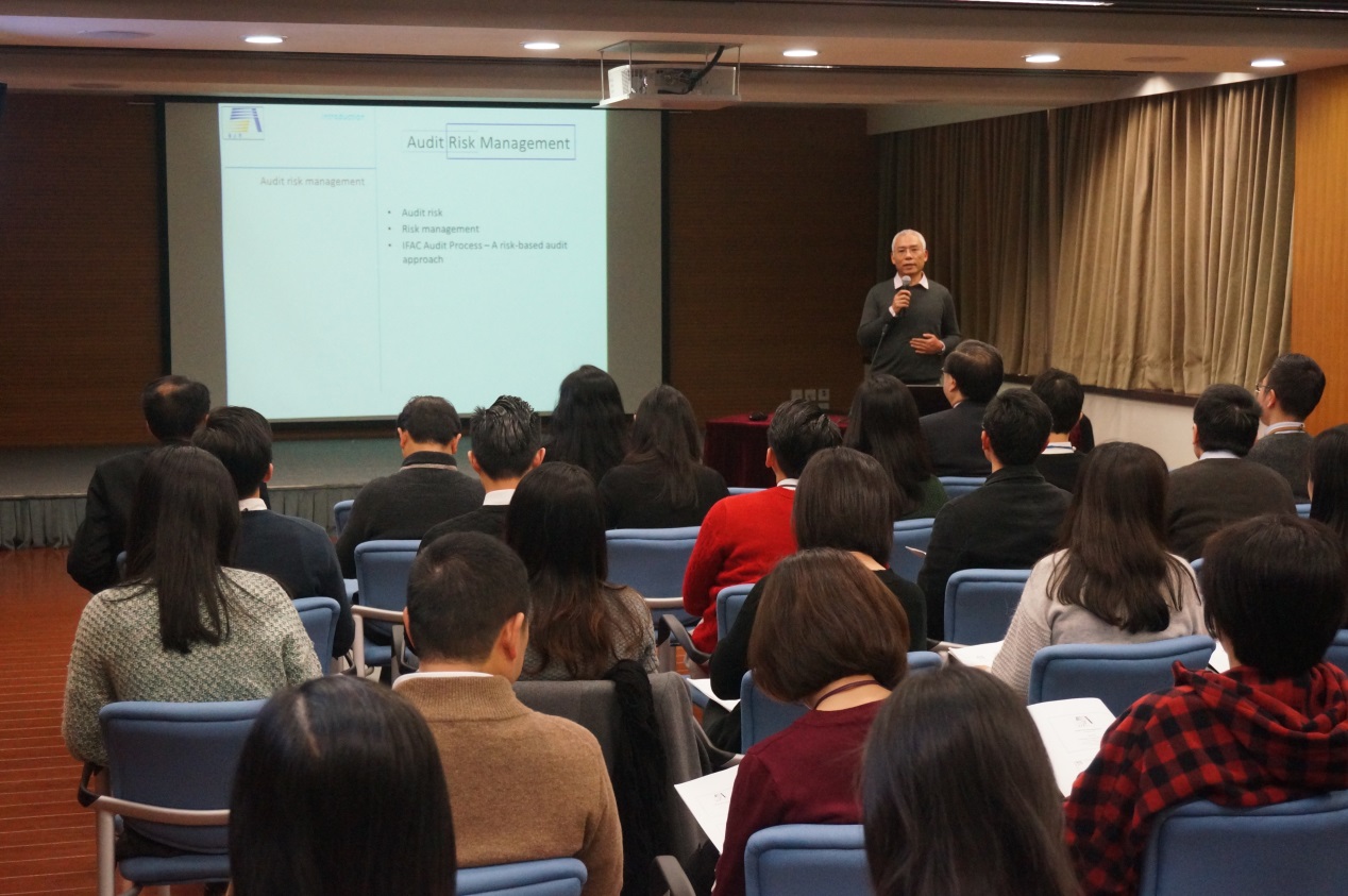 Charles Fung e os técnicos do CA no curso de “Gestão de risco de auditoria”