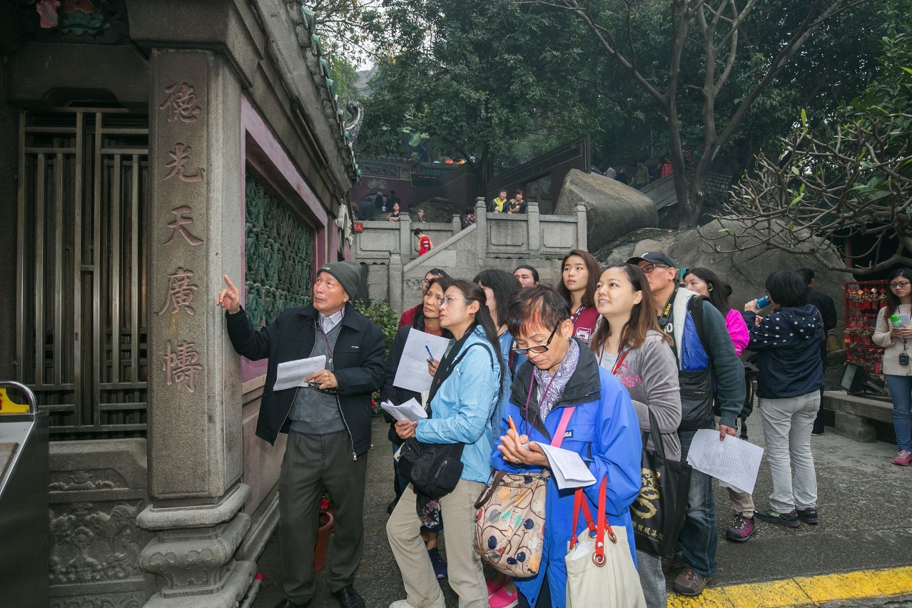 鄧景濱教授講述媽閣廟內的楹聯