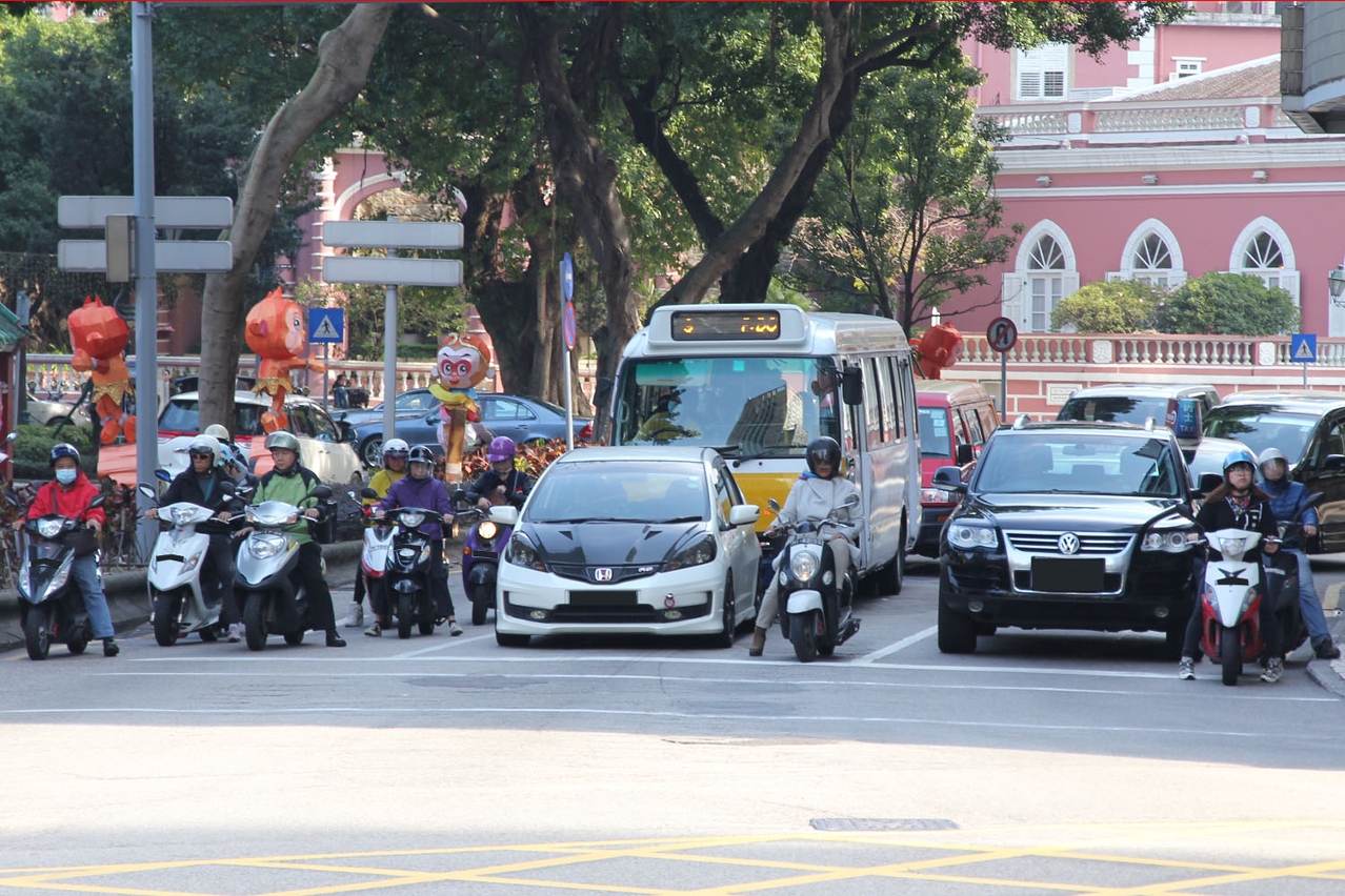 交通事務局呼籲車主盡快繳納行車稅