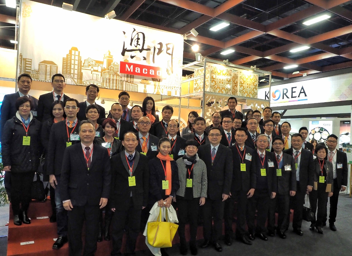 The Macao entrepreneur delegation at the Macao Pavilion of the 17th Taipei International Chain and Franchise Spring Exhibition.
