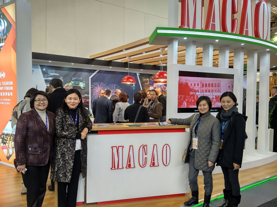 Cecilia Tse and Pansy Ho during a cocktail for trade at the Macao Booth