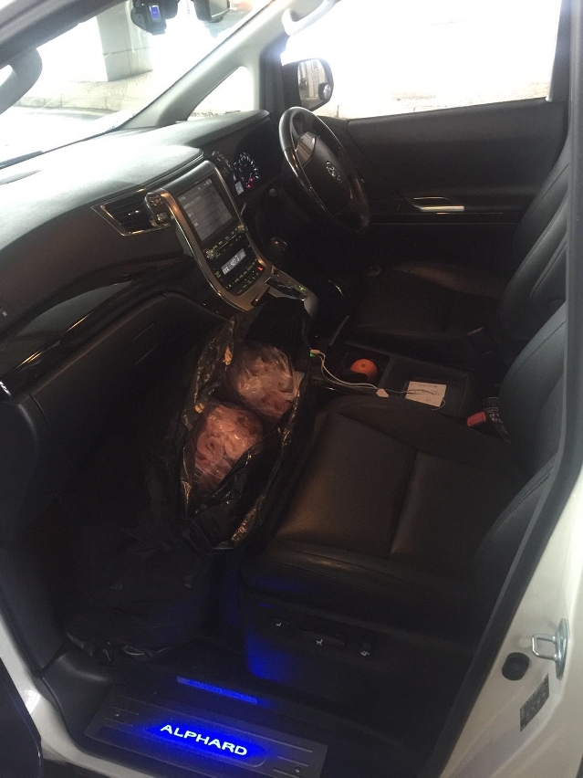 走私貨物收藏在車輛前排位置