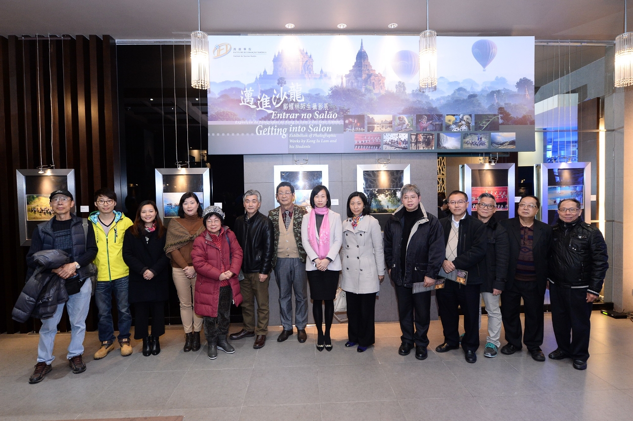 Group photo of guests