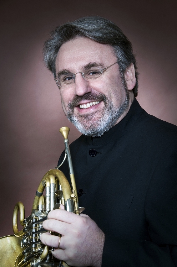 International horn player Radovan Vlatković makes his debut performance in Macao.