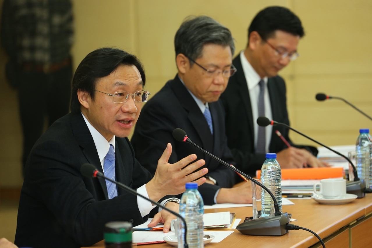 譚俊榮司長講解擴建傳染病大樓的理由