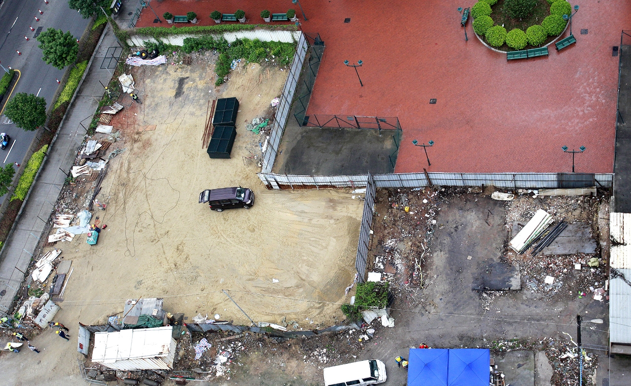 Acção de despejo governamental do terreno situado junto na Zona do Lam Mau