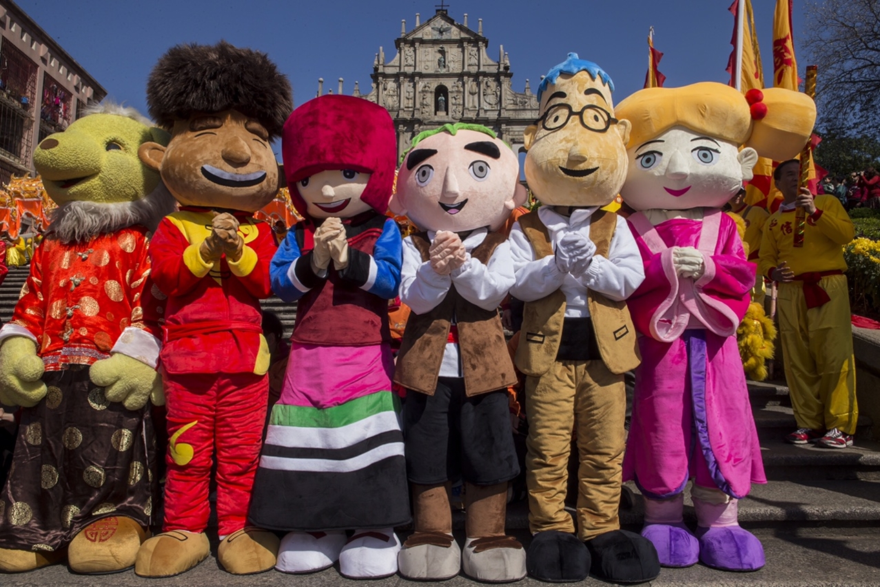 Five Tourism Ambassadors in new outfits