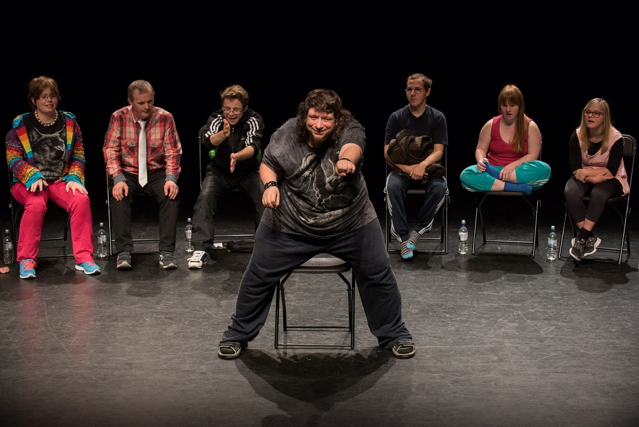 《Disabled Theatre》