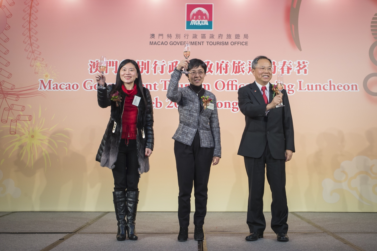 Dirigentes da DST, entre outros, agradecem ao apoio dado pelos operadores turísticos de Hong Kong