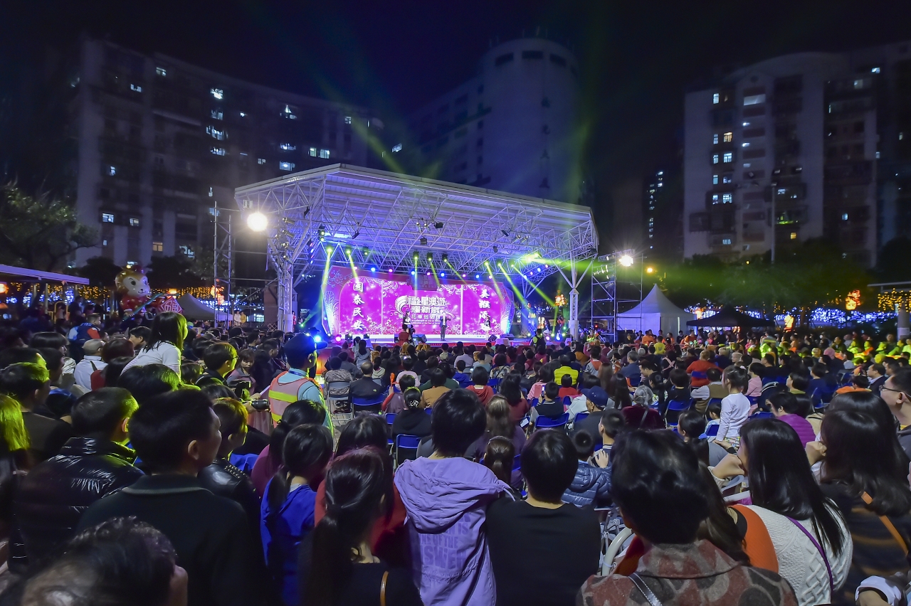 Popular stage performances at Iao Hon Market Garden