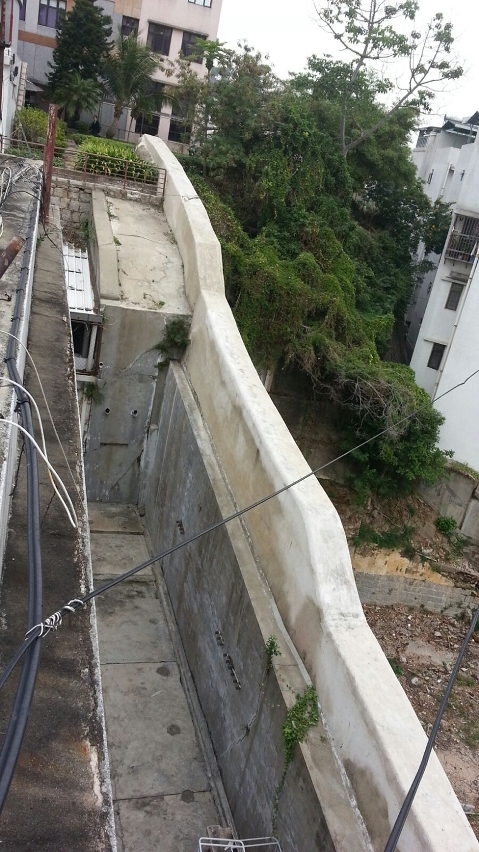 城牆遺跡（近加思欄馬路一段）