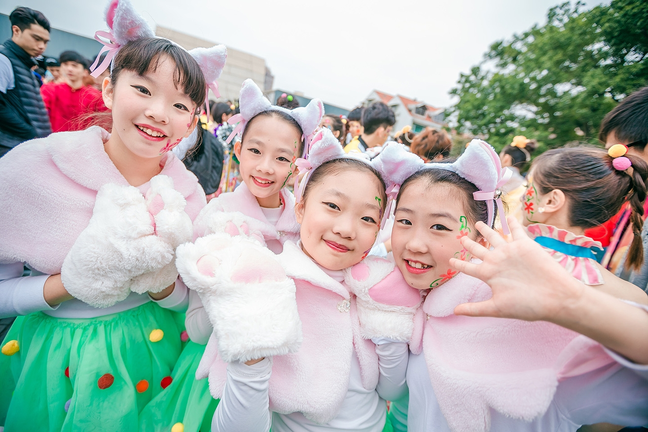 The Photography Contest “Parade through Macau, Latin City” records the best moments of the event.