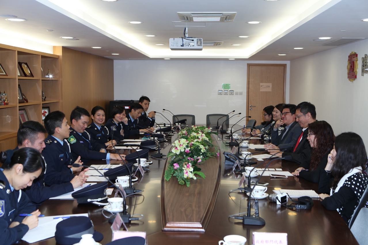 治安警察局拜訪澳門工會聯合總會