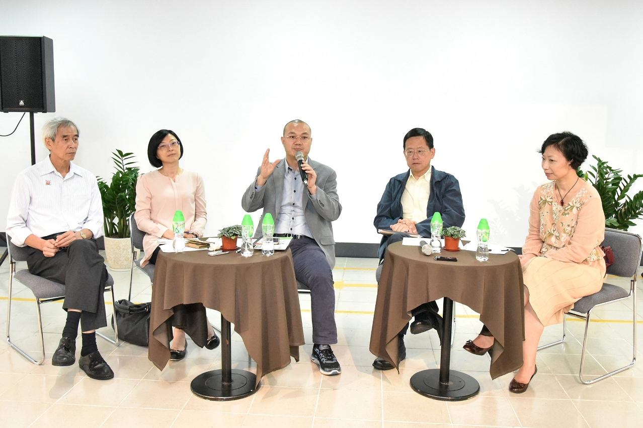 （左起）文化產業基金行政委員會主席梁慶庭、行政委員朱妙麗、項目評審委員會委員施家倫、項目評審委員會委員簡焯坤、行政委員穆欣欣出席業界交流會。