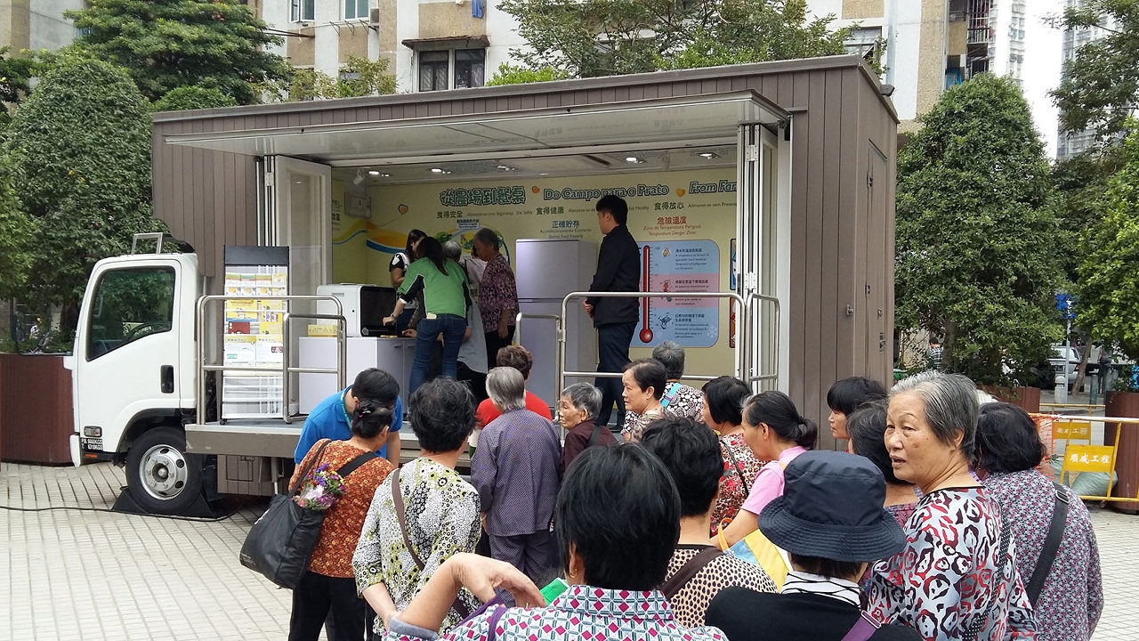 民署趣味食安宣傳車巡迴各區推廣食安