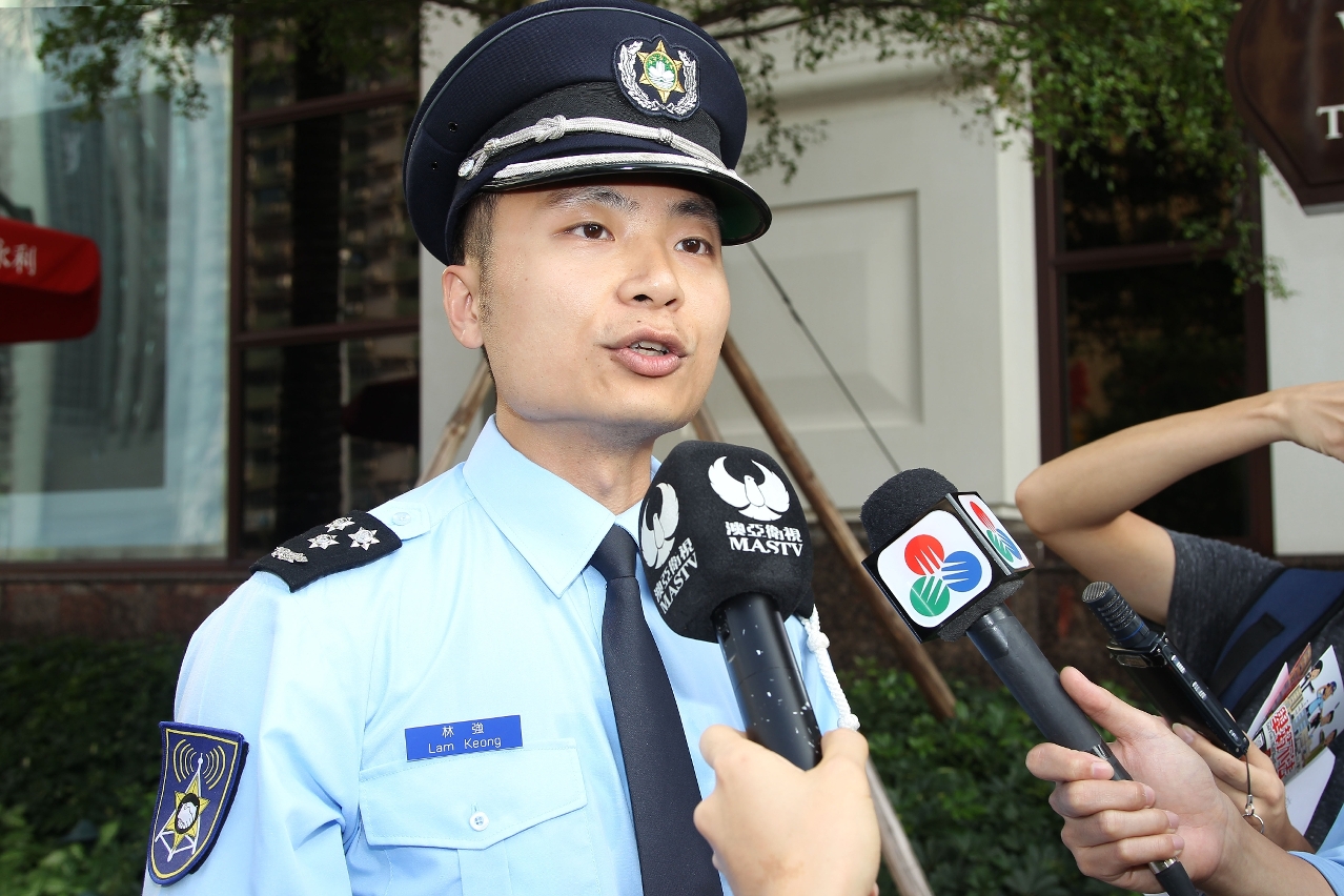 林強警司藉傳媒呼籲提防小手