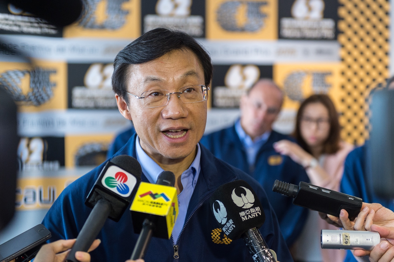 Secretary for Social Affairs and Culture, Mr Tam Chon Weng, meets the press.