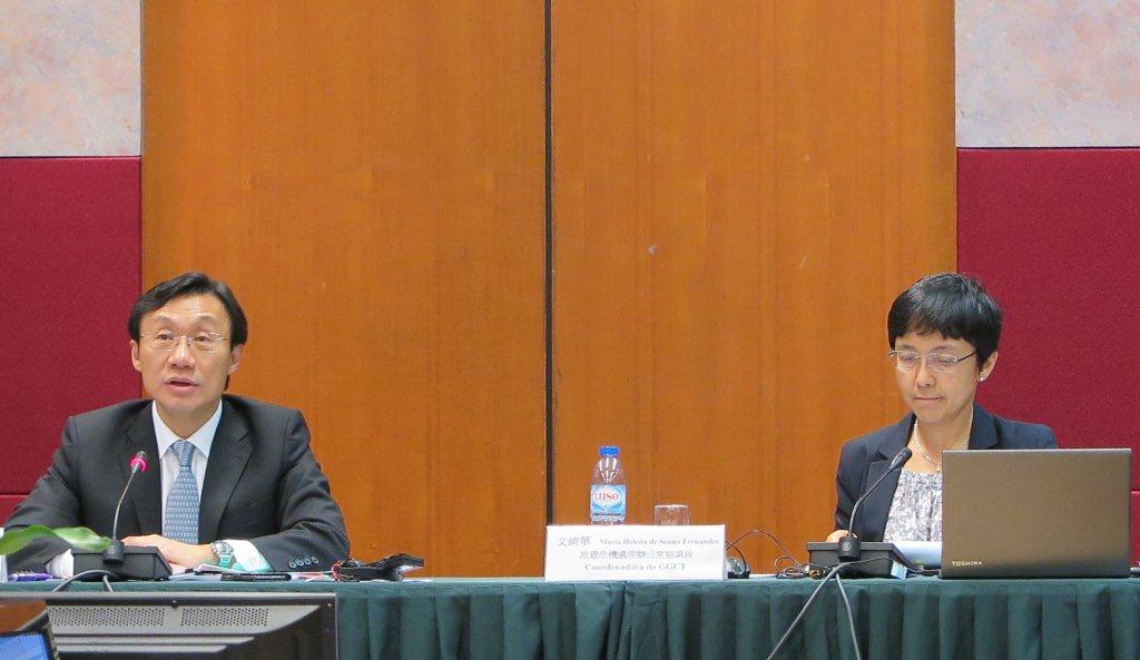Reunião plenária de 2015 presidida pelo Doutor Alexis Tam