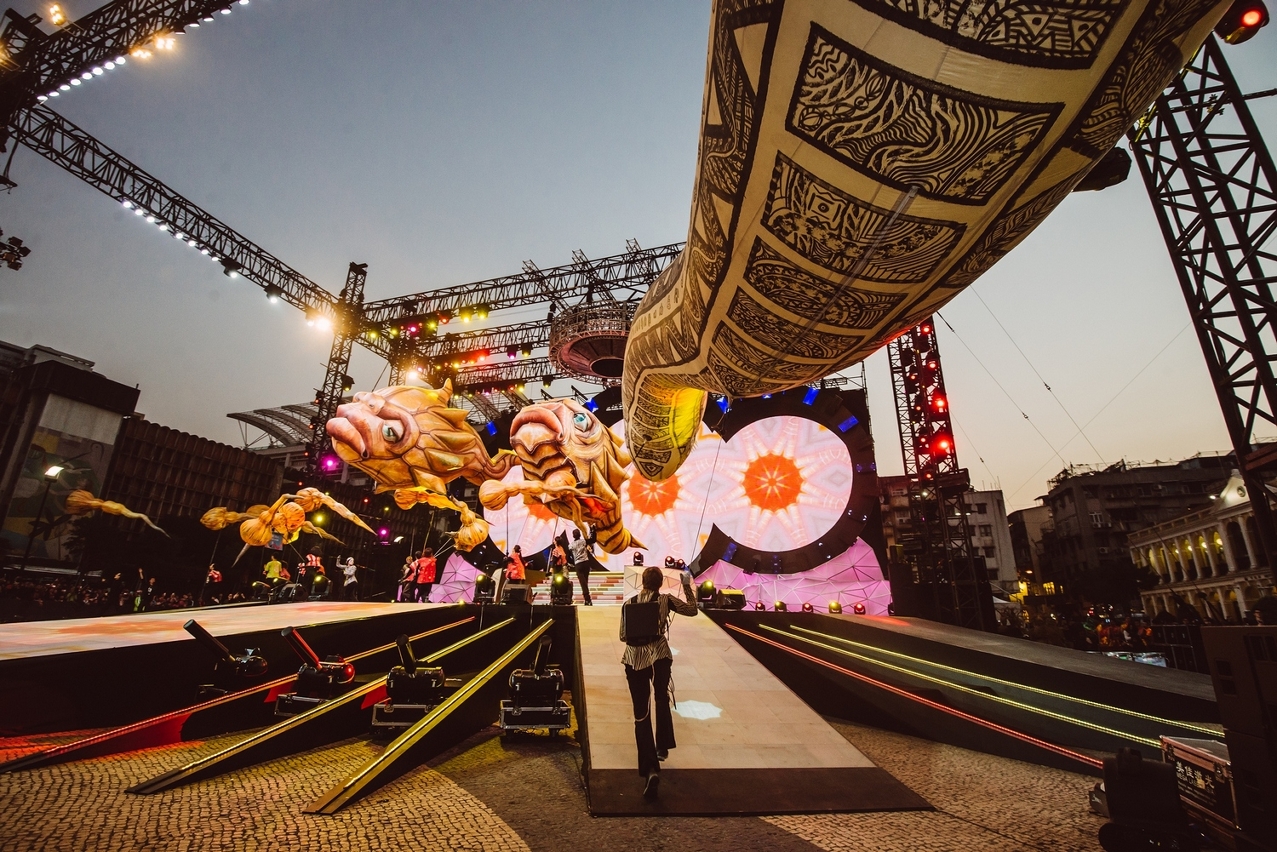 “Parade through Macao, Latin City” in Celebration of the 16th anniversary of Macao’s Handover to China