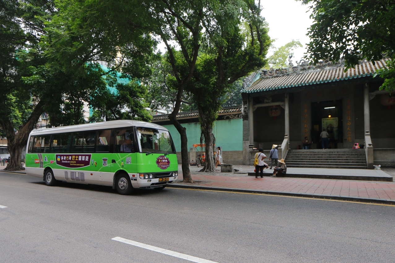 Autocarro das excursões “Sentir Macau passo-a-passo”