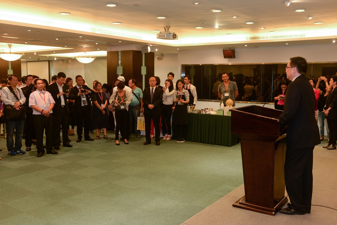 IPIM’s President  Jackson Chang delivers his welcome speech.