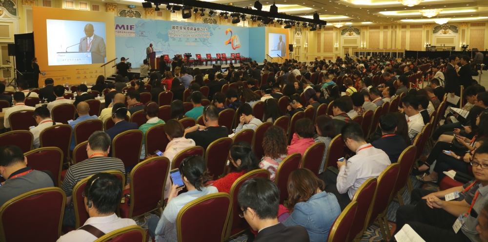 The International Trade and Investment Forum 2015 attracts the participation of over 400 guests.