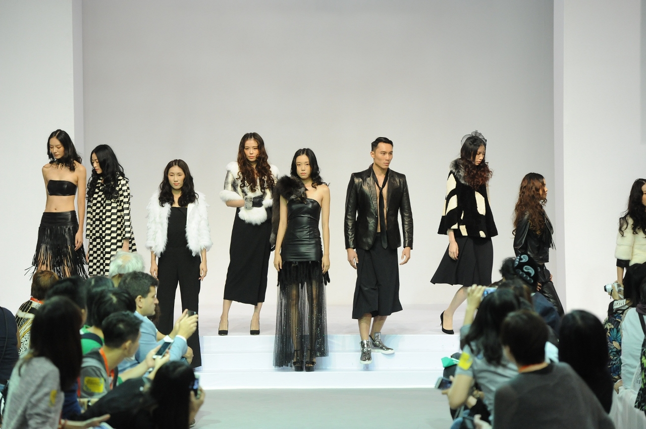 The fashion shows is particular popular with the visitors
