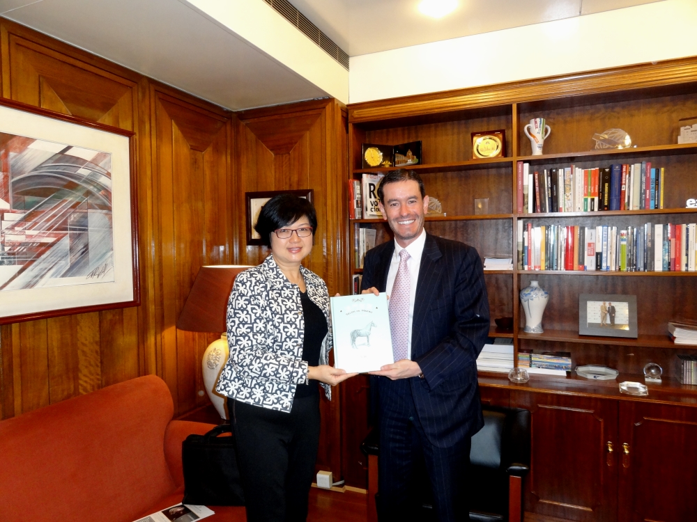 Visita da Vogal Executiva do IPIM, Dra. Glória Batalha Ung  a AICEP, tendo sido recebida pelo Presidente da AICEP, Dr. Miguel Frasquilho