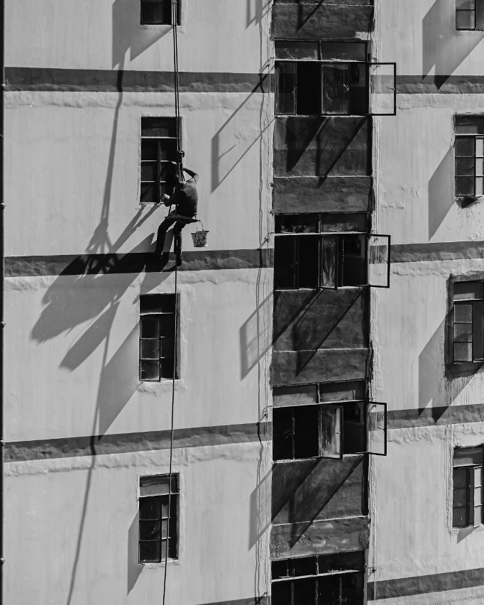A Exposição “Imagens no Espaço e no Tempo - Colecção de Obras Fotográficas de Kong Iu Lam”, integrada no Projecto de Promoção de Artistas de Macau