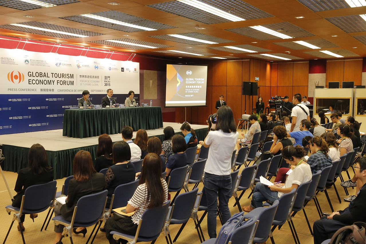 Conferência de imprensa do Fórum de Economia de Turismo Global • Macau 2015