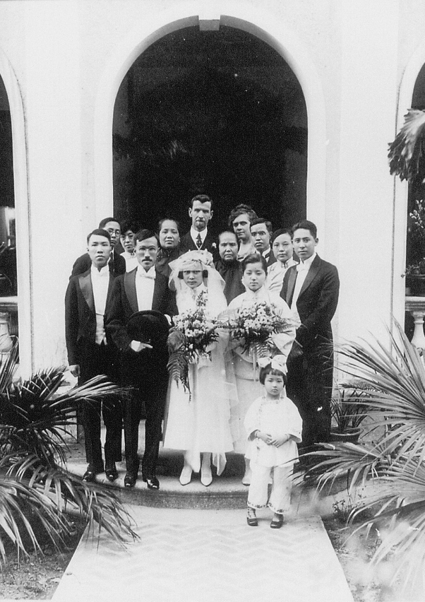 Tai Ensai and Sun Wan’s wedding in 1921 at the Sun Mansion in Long Tin Village, in Macao.