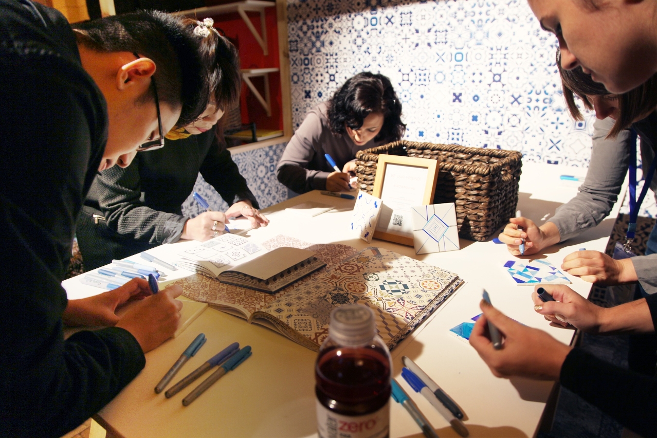 Participants create artwork with personal style at workshop