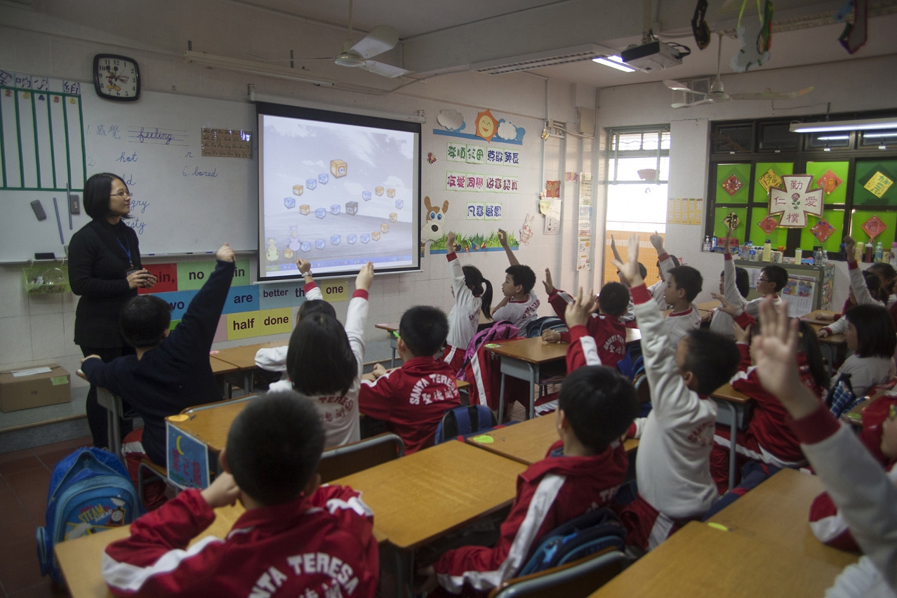 2014/2015學年中小學普法講座相片二