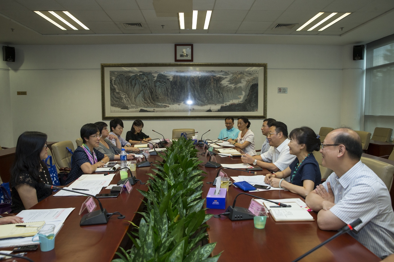 Director Senna Fernandes meets with Director of Culture, Sports and Tourism Administration of Shenzhen Municipality, Zhang Heyun as well as other officials