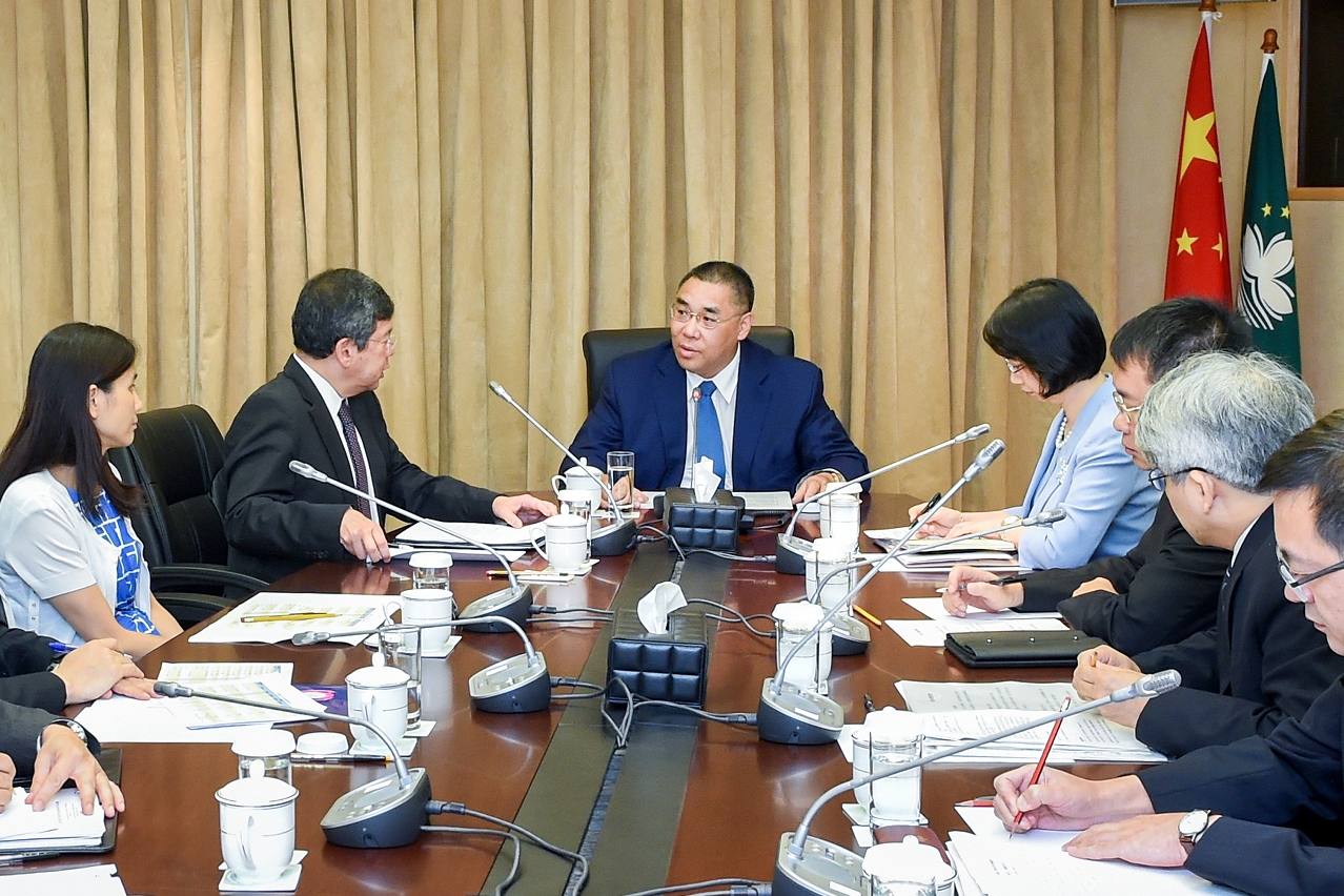 行政長官指示跨部門確保公共房屋內部供水水質安全